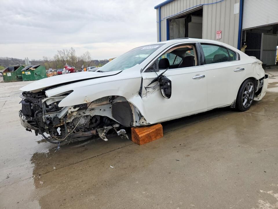 2014 NISSAN Maxima