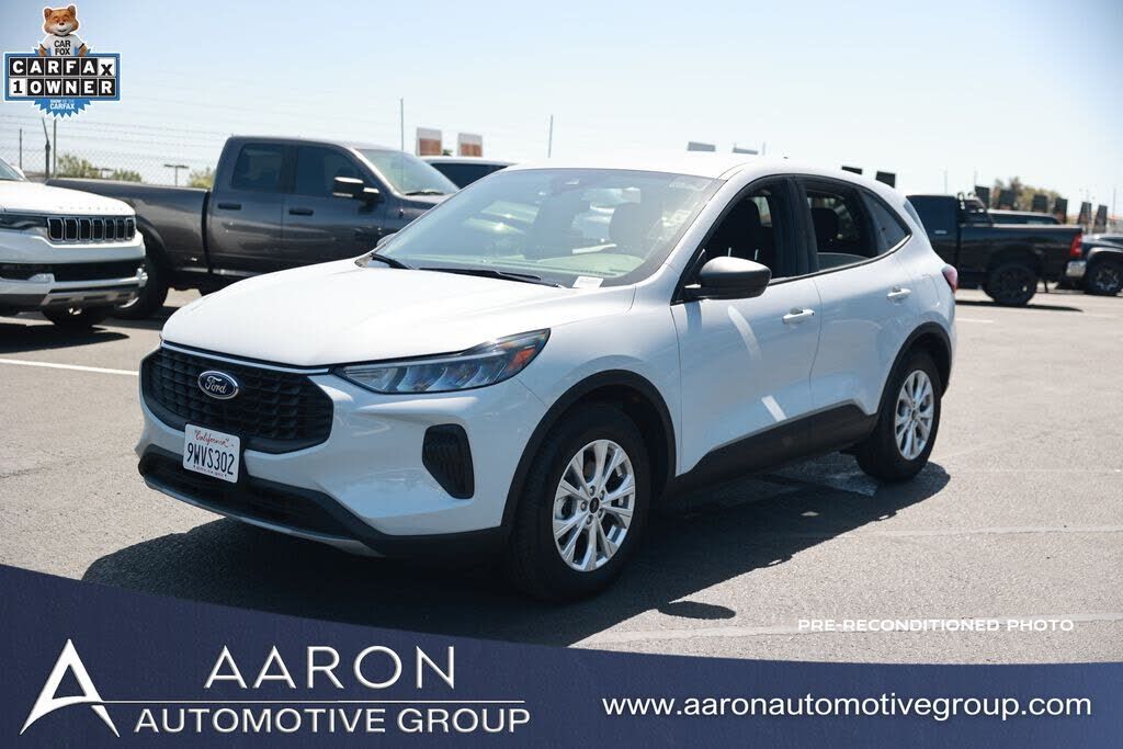 2025 FORD Escape