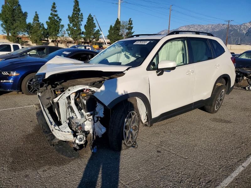 2023 SUBARU Forester