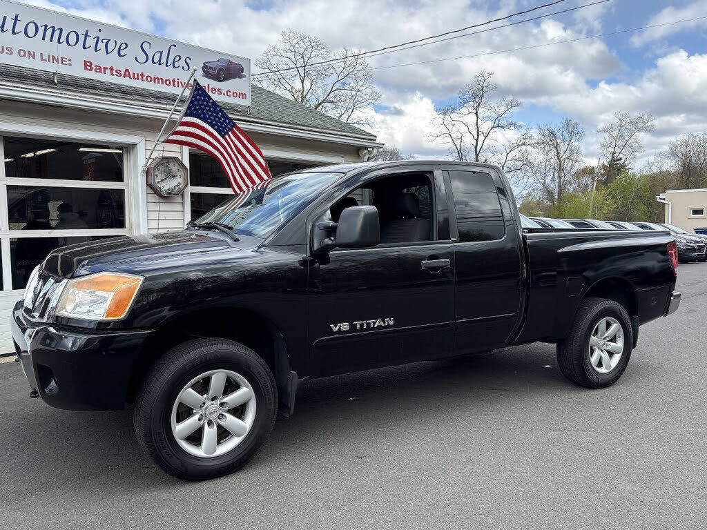 2012 NISSAN Titan