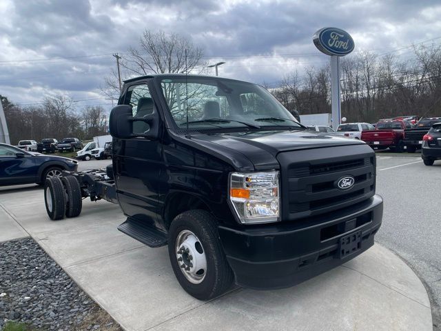 2027 FORD E-350