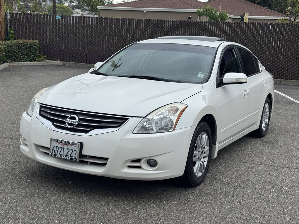 2011 NISSAN Altima
