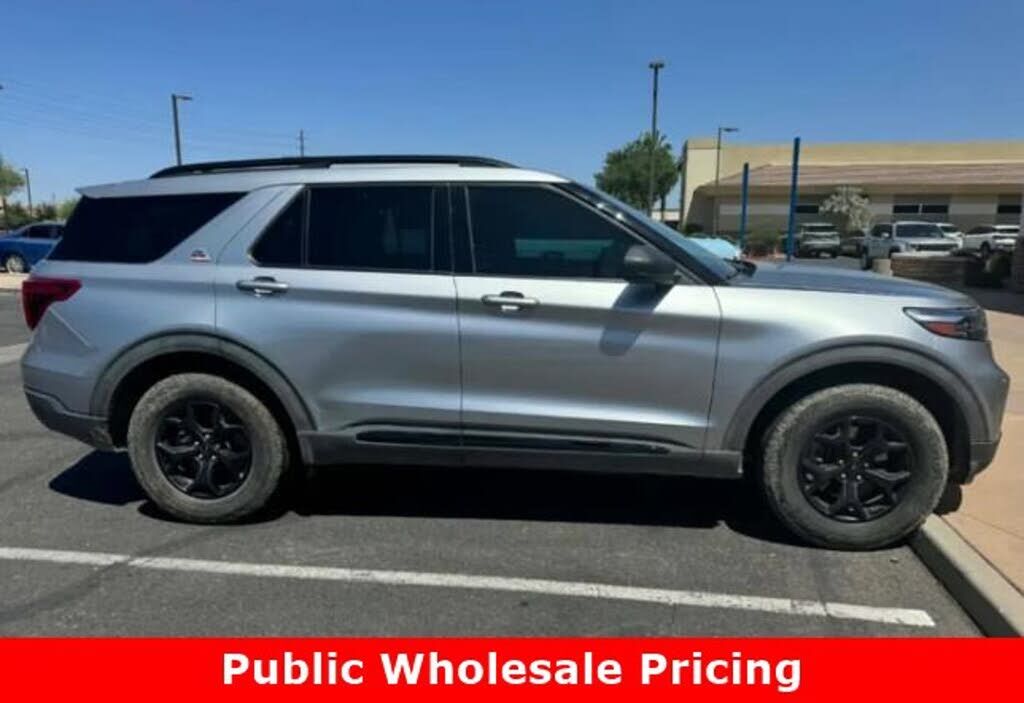 2021 FORD Explorer