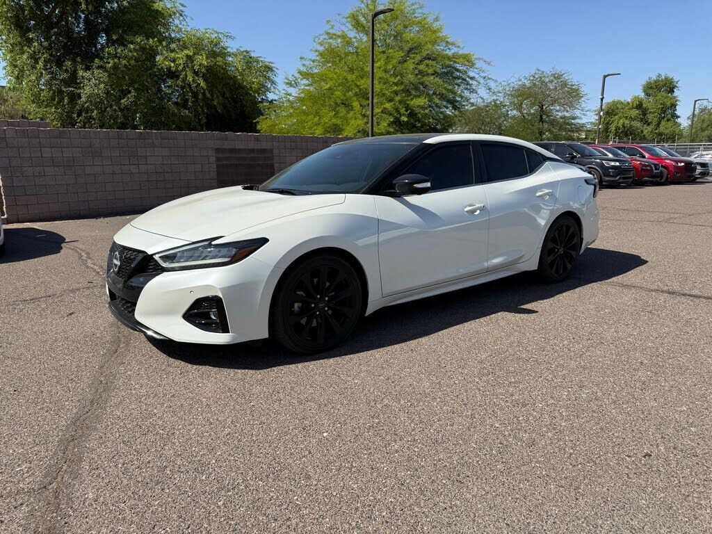 2023 NISSAN Maxima