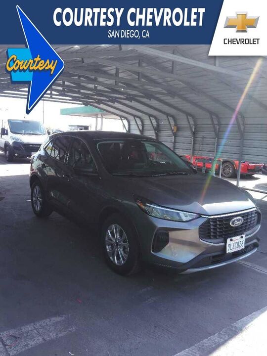 2024 FORD Escape