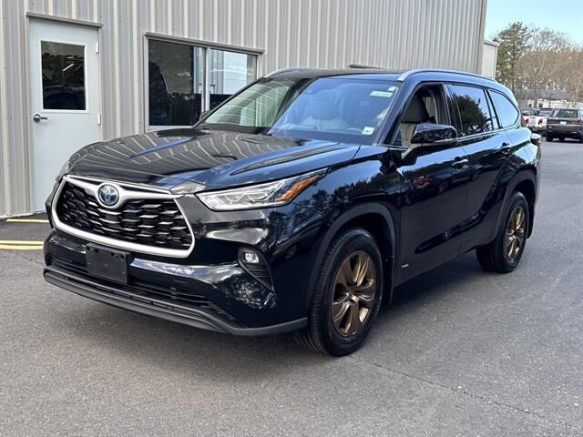 2022 TOYOTA Highlander