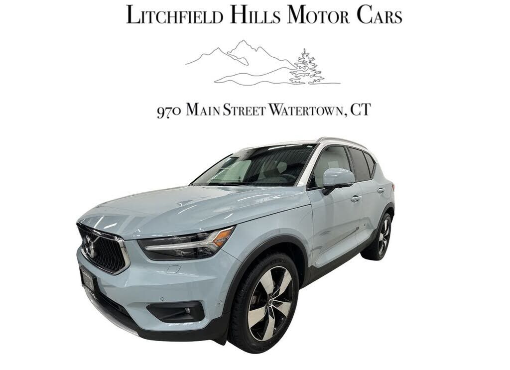 2019 VOLVO XC40