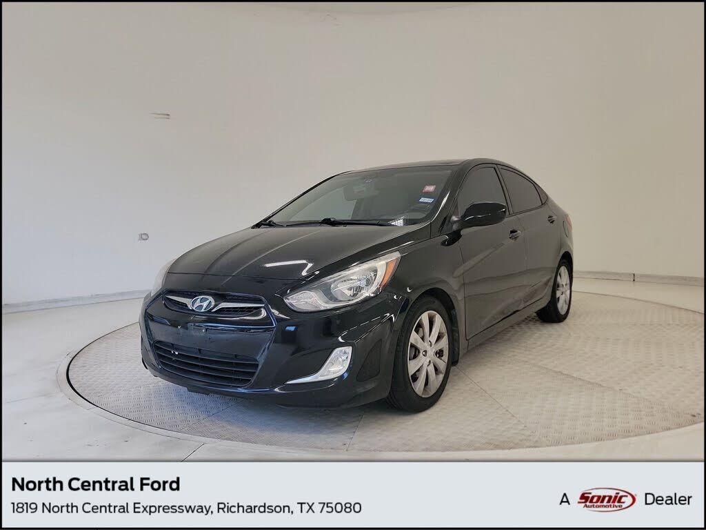 2013 HYUNDAI Accent