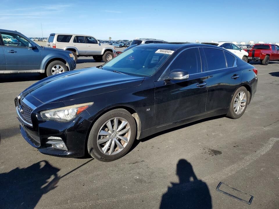 2015 INFINITI Q50