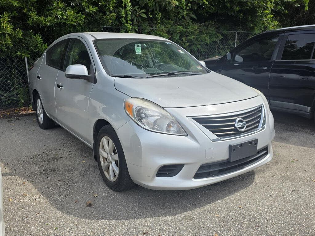 2014 NISSAN Versa