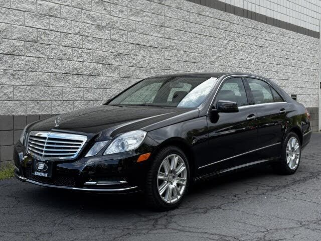 2013 MERCEDES-BENZ E-Class