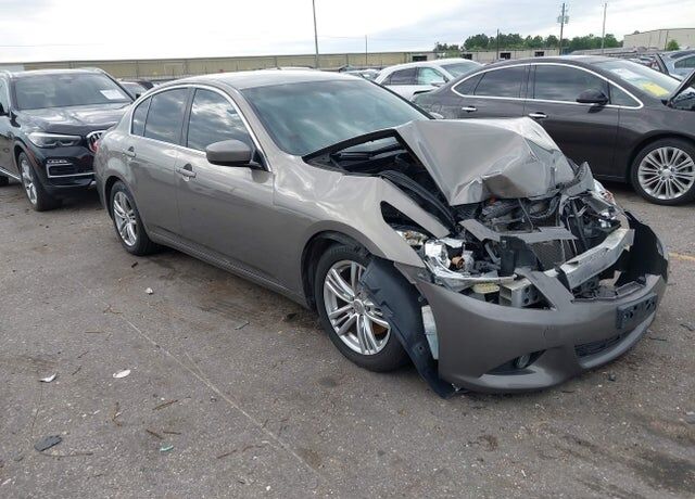 2013 INFINITI G37