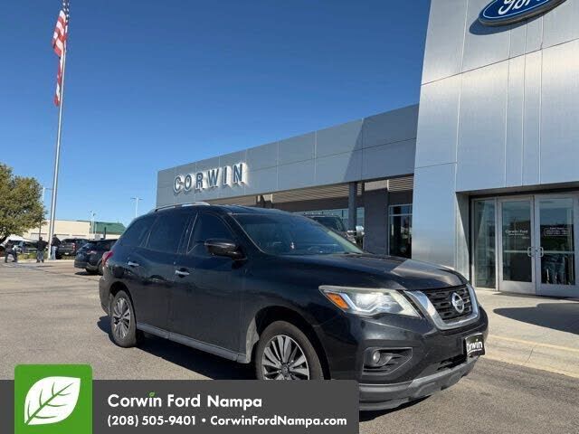 2017 NISSAN Pathfinder
