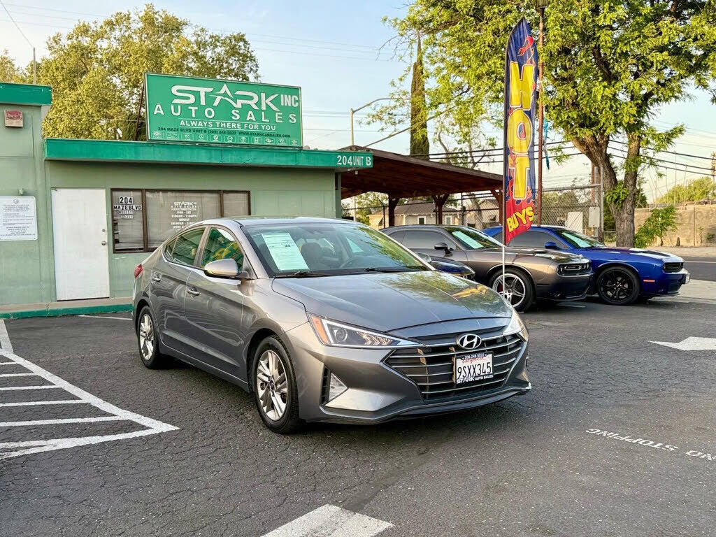 2019 HYUNDAI Elantra