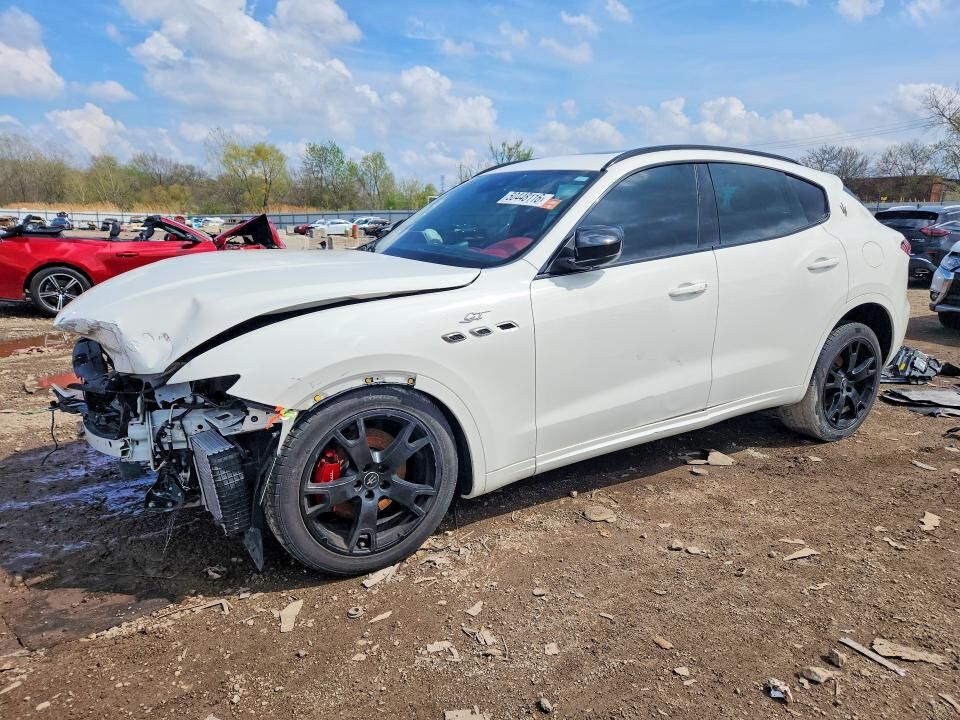 2022 MASERATI Levante