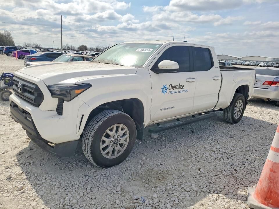 2024 TOYOTA Tacoma