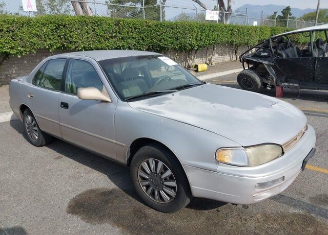 1996 TOYOTA Camry