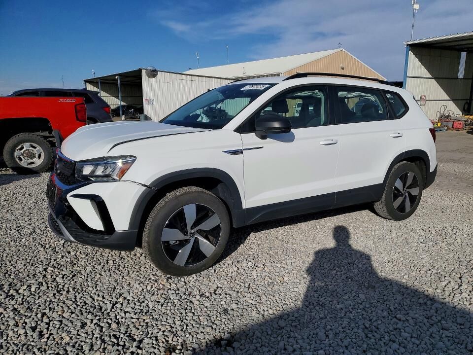 2024 VOLKSWAGEN Taos 4Motion