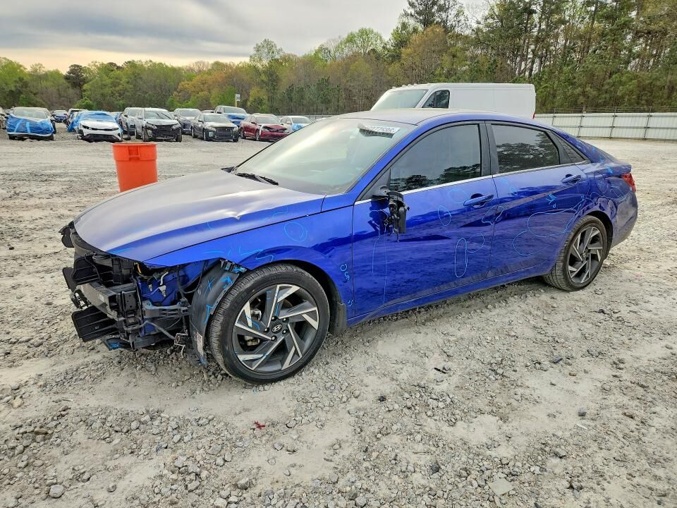 2024 HYUNDAI Elantra