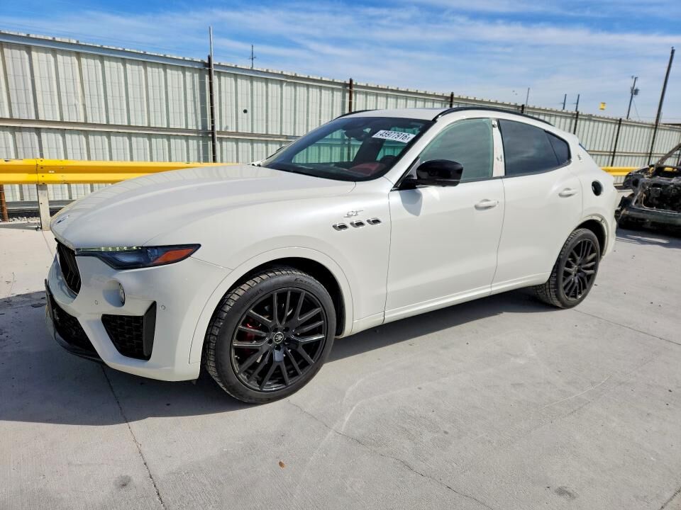 2022 MASERATI Levante