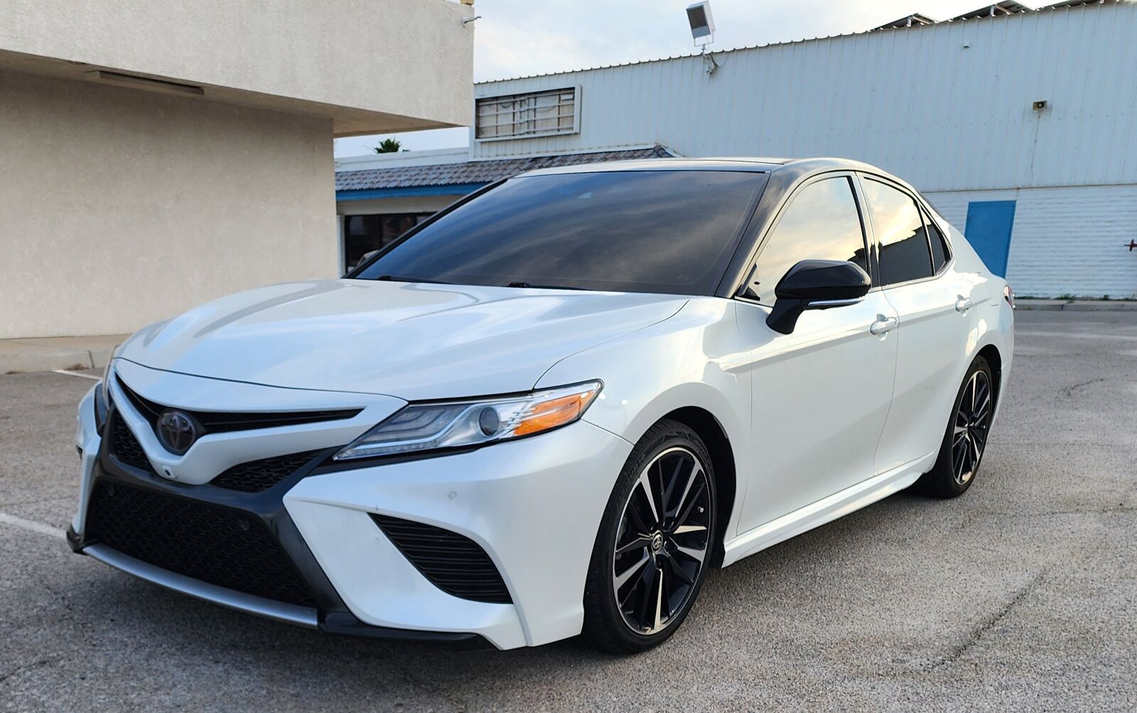 2020 TOYOTA Camry
