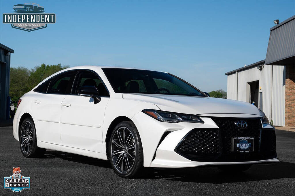 2019 TOYOTA Avalon