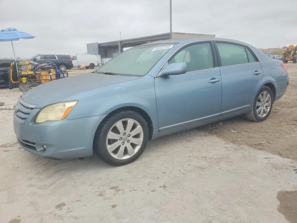 2005 TOYOTA Avalon