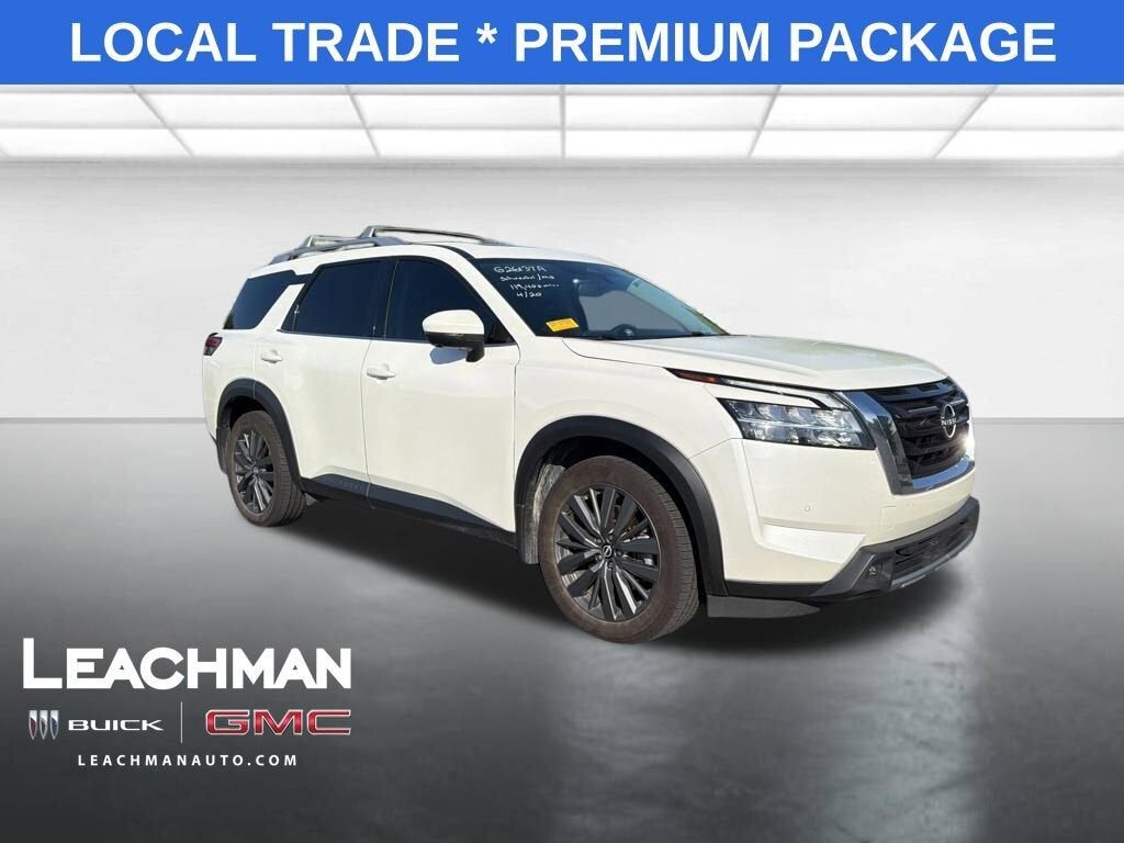 2022 NISSAN Pathfinder