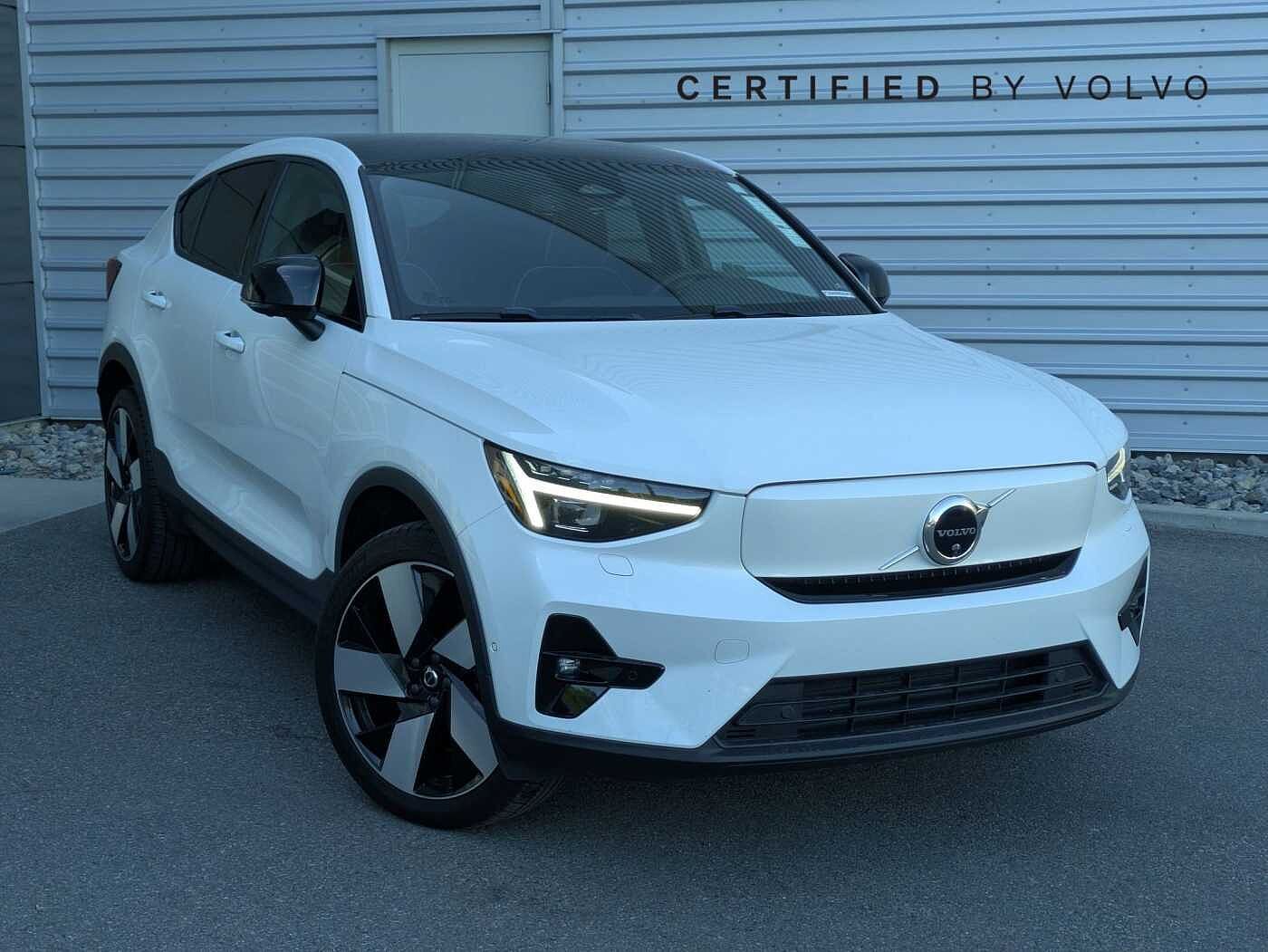 2023 VOLVO C40