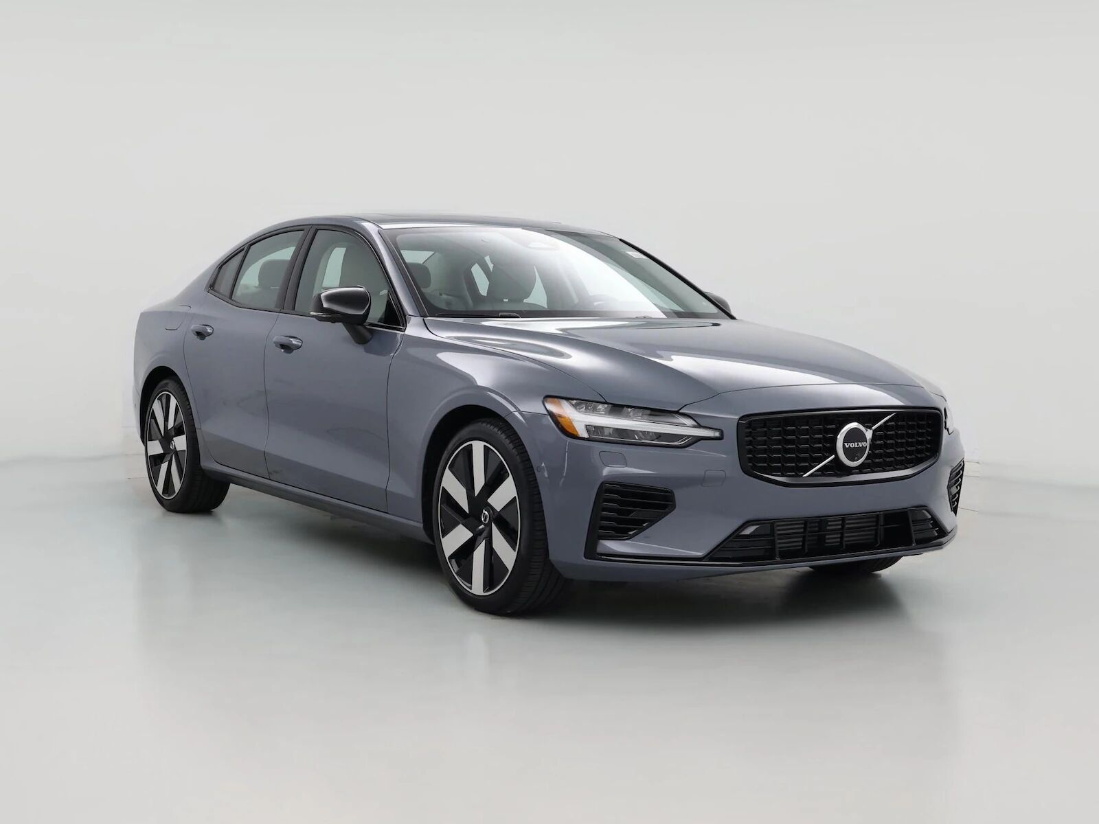 2024 VOLVO S60