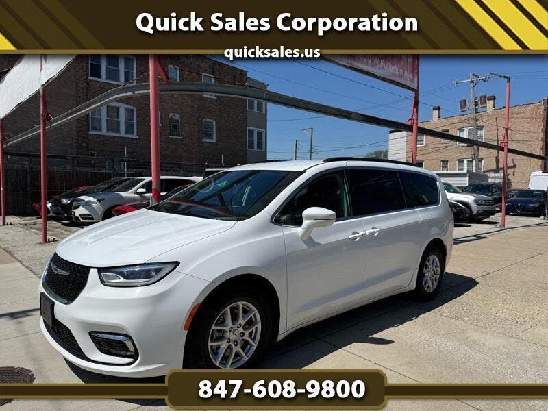 2022 CHRYSLER Pacifica