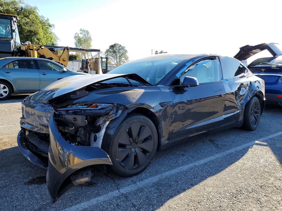 2024 TESLA Model 3