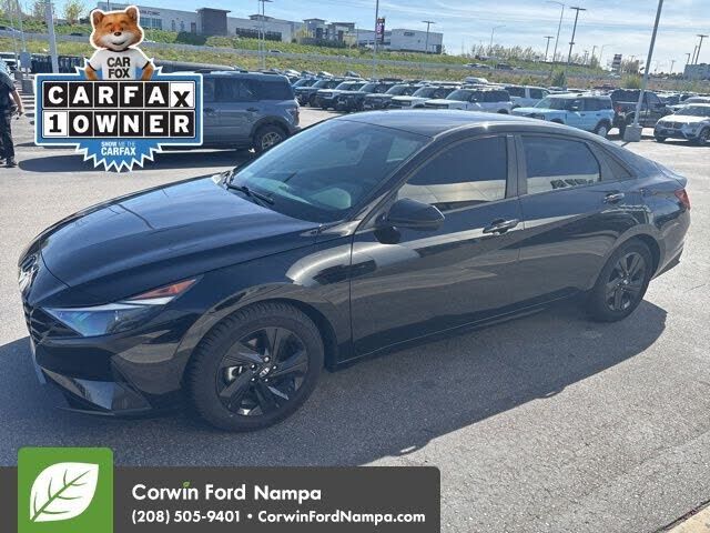 2022 HYUNDAI Elantra