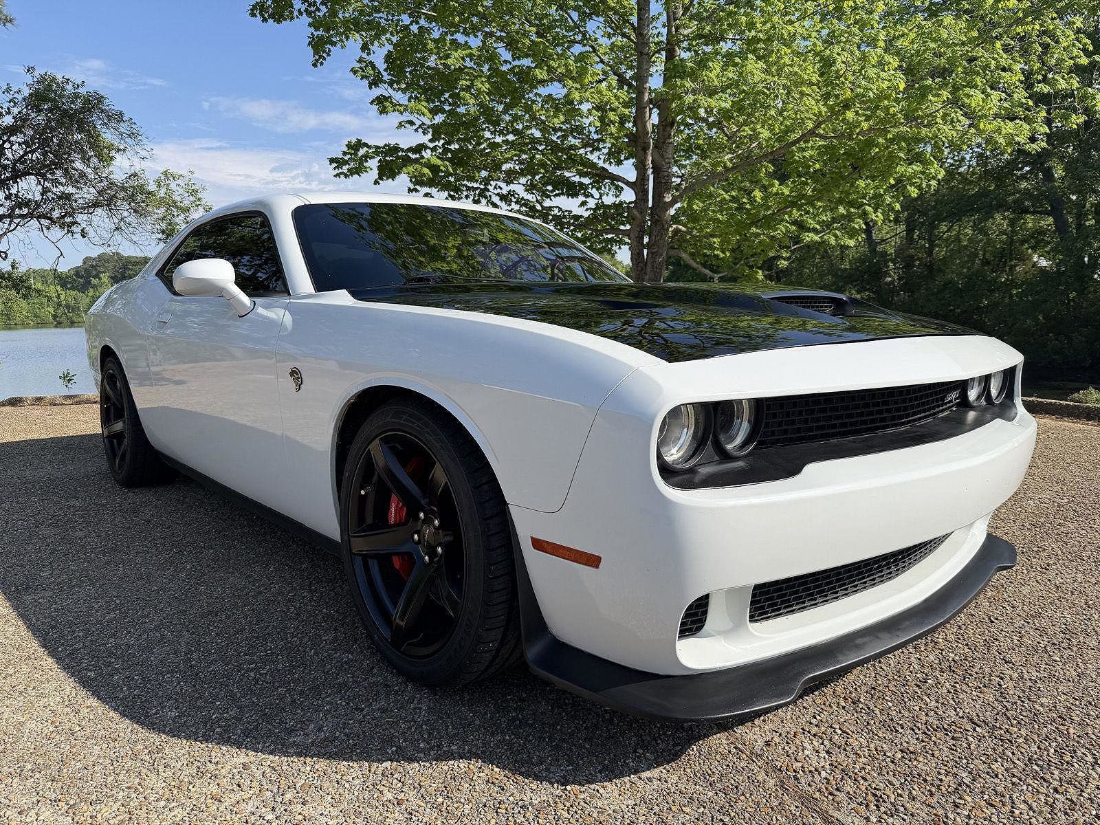 2017 DODGE Challenger