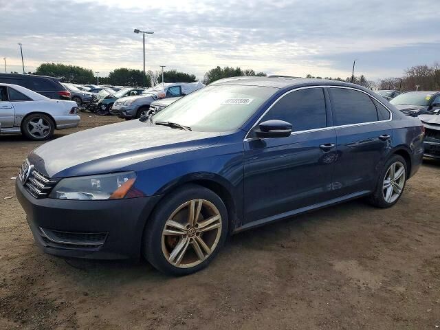 2014 VOLKSWAGEN Passat