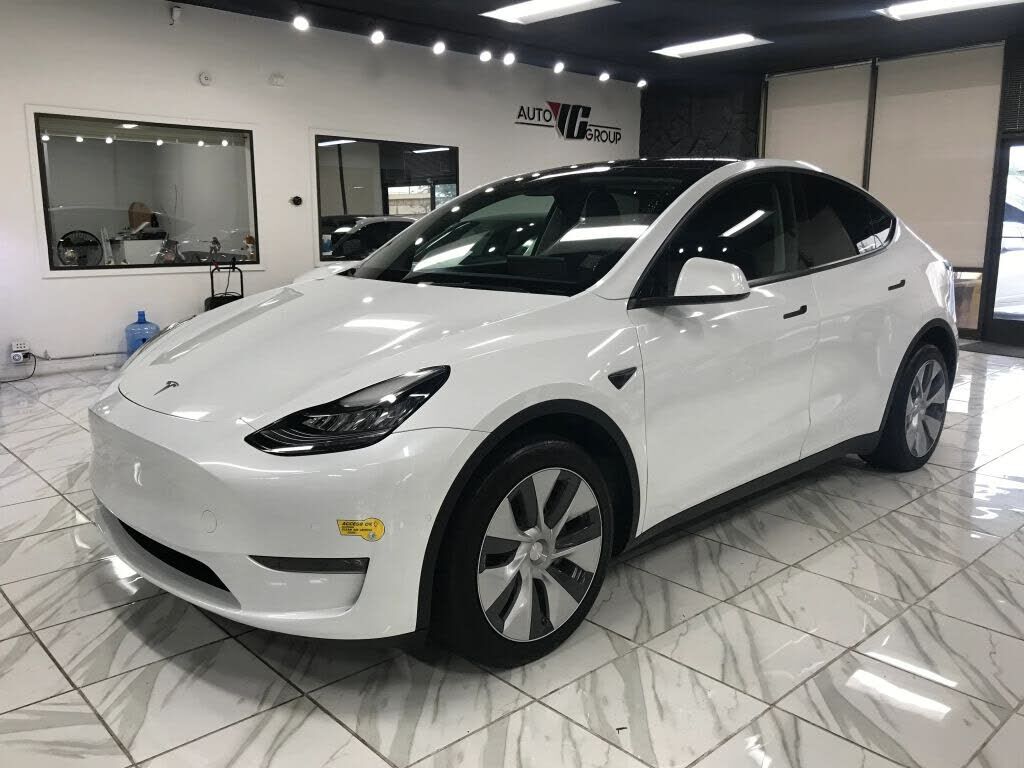 2022 TESLA Model Y