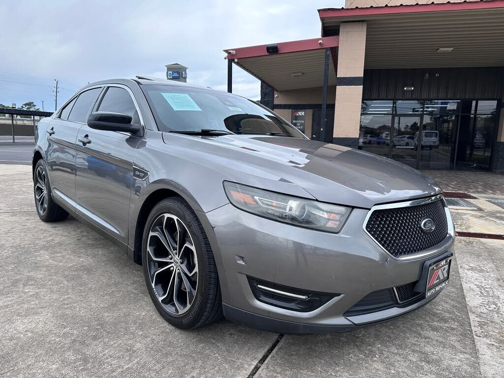 2013 FORD Taurus