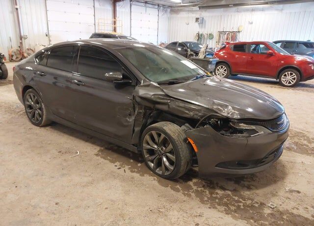 2016 CHRYSLER 200
