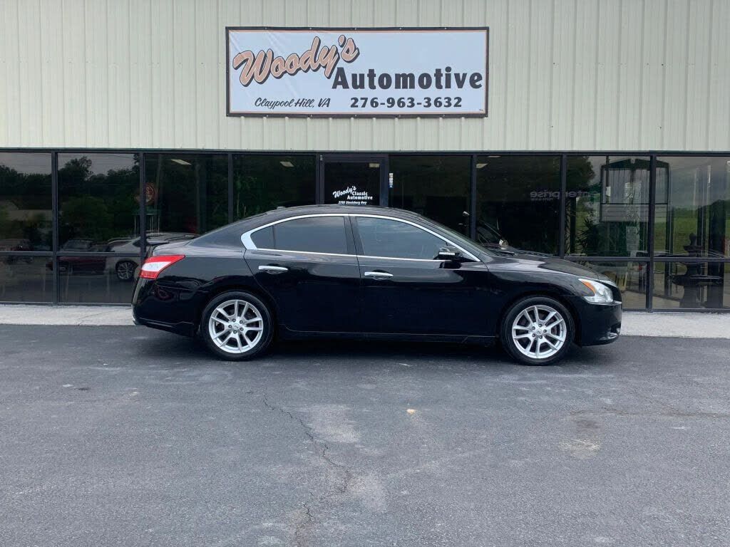 2011 NISSAN Maxima