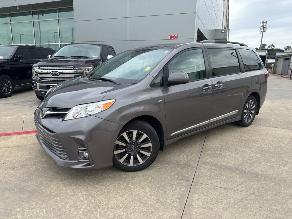 2020 TOYOTA Sienna