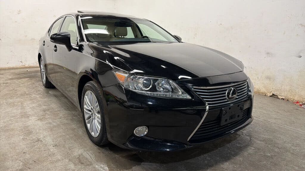 2013 LEXUS ES