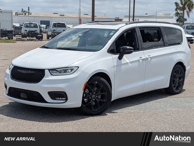 2025 CHRYSLER Pacifica