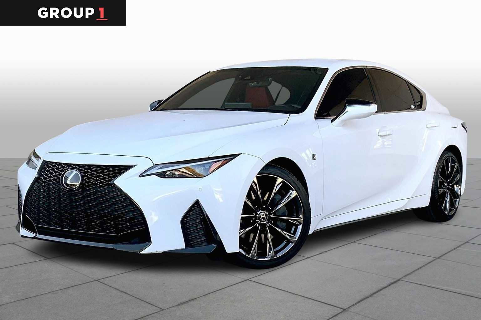 2021 LEXUS IS
