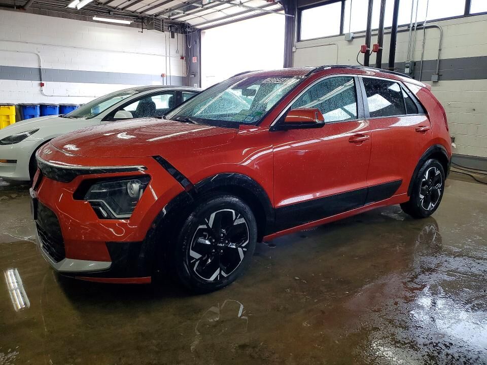 2023 KIA Niro