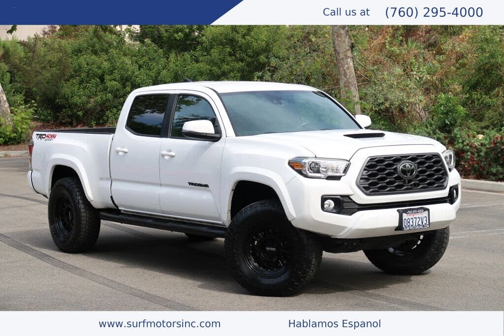 2020 TOYOTA Tacoma