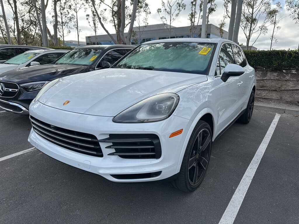 2023 PORSCHE Cayenne