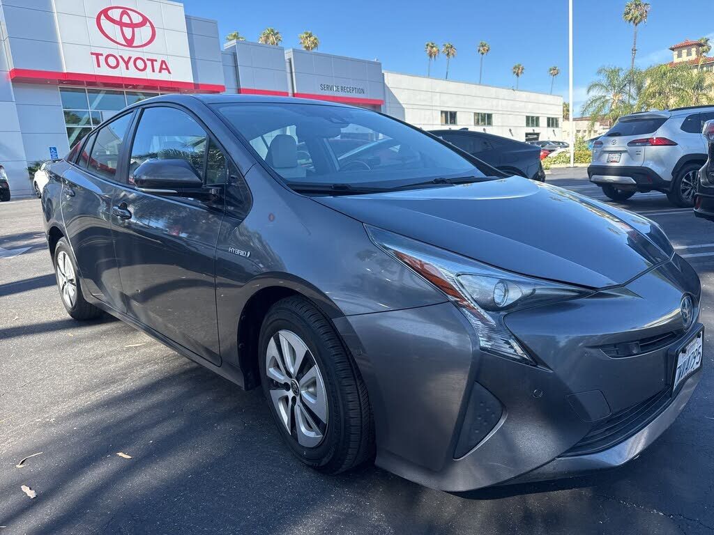 2017 TOYOTA PRIUS