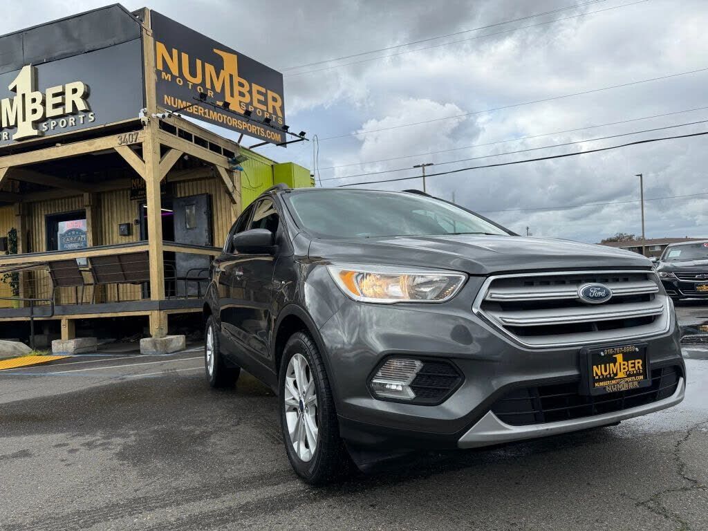 2018 FORD Escape