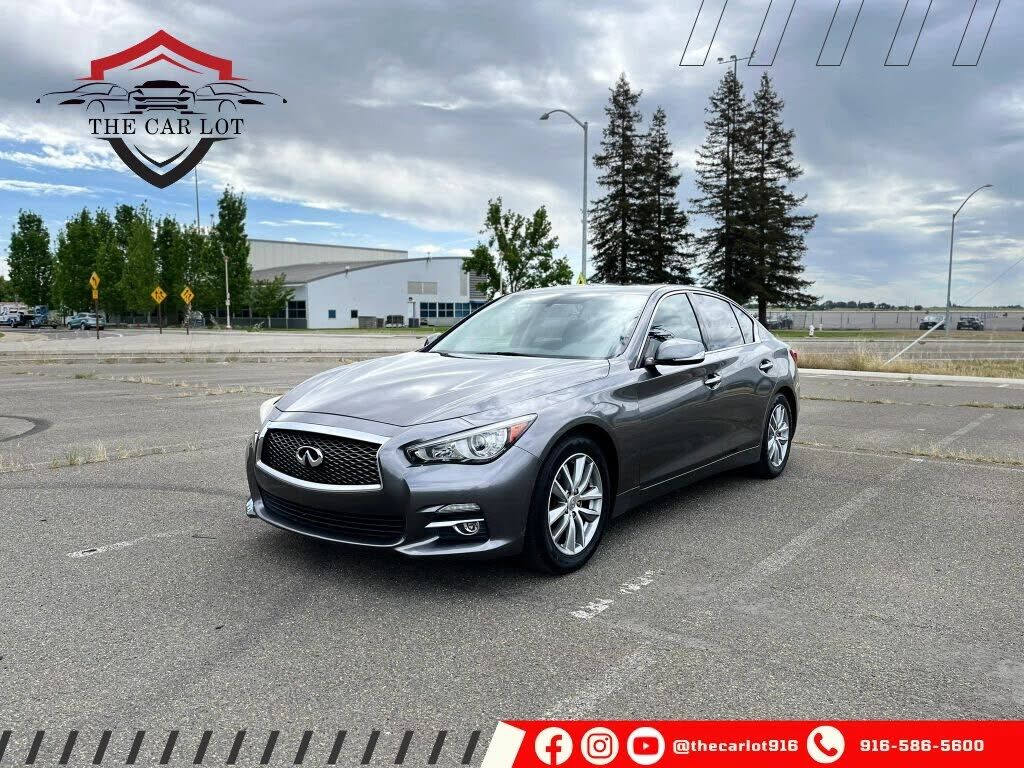 2015 INFINITI Q50