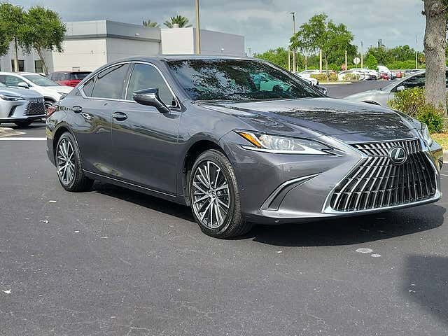 2025 LEXUS ES
